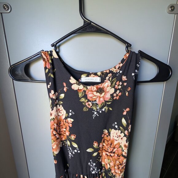 Reborn J floor length stretchy floral maxi dress with pockets size small - Picture 2 of 5